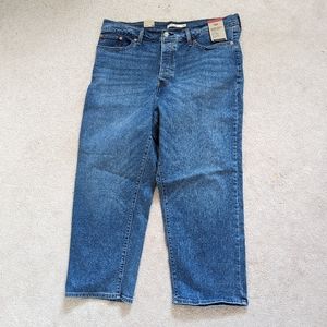 18w Levi's Wedgie Straight Jeans